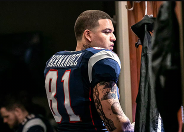 american sports story aaron hernandez