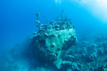 ship wreck, underwater wreck, battleship wreck , fisher boat wreck