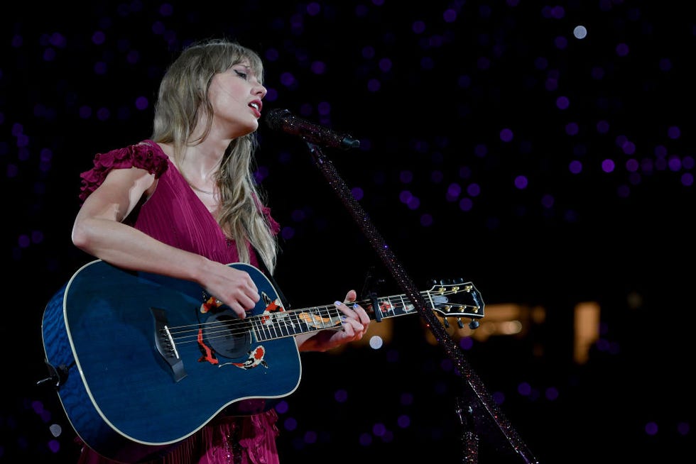 kansas city, missouri july 08 editorial use only no book covers taylor swift performs onstage during night two of taylor swift the eras tour at geha field at arrowhead stadium on july 08, 2023 in kansas city, missouri photo by fernando leontas23getty images for tas rights management