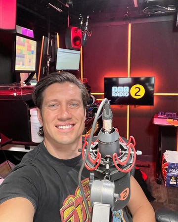 vernon kay, bbc radio 2 selfie