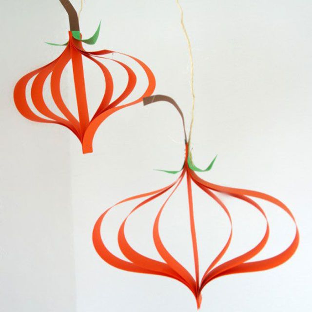 <p>These hanging pumpkins are so easy to make — just use construction paper! How great would these look hanging over your Thanksgiving table?</p><p><strong data-redactor-tag="strong" data-verified="redactor">See more at <a href="http://meaningfulmama.com/day-276-paper-pumpkin-craft-tutorial.html#_a5y_p=2484789" target="_blank">Meaningful Mama</a>.</strong><br></p>