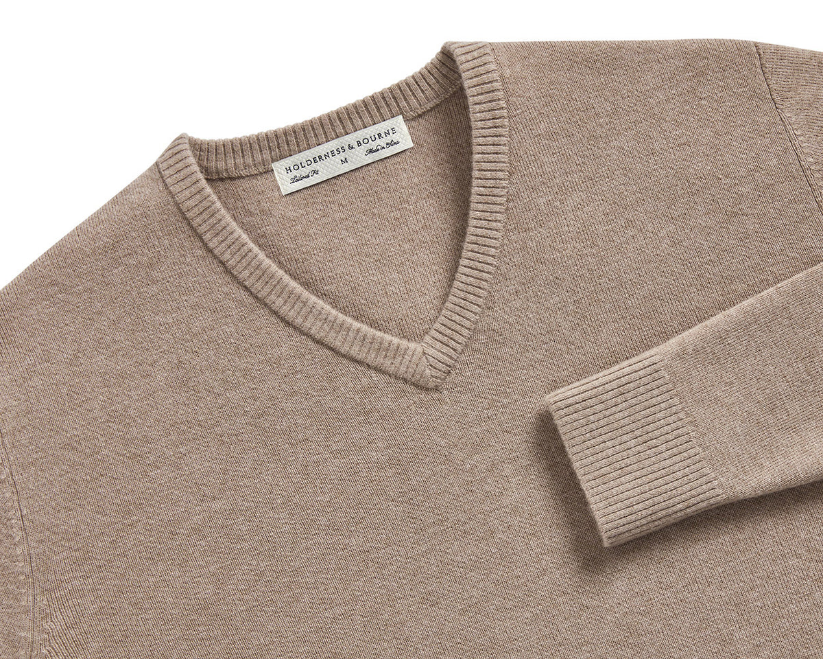 Holderness & Bourne The Stableford Tan Wool V Neck Sweater 