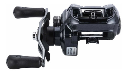 Carretilha Daiwa Tatula Type Hd 200hsl cor preto lado da manivela esquerdo