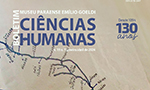 Capa do Boletim do Museu Paraense Emílio Goeldi, Ciências Humanas, volume 19, número 1, com a fotografia de um homem desenhando um mapa. Apenas suas duas mãos estão visíveis: ele usa um relógio digital cinza no pulso esquerdo, segura uma caneta preta na mão esquerda e elabora alguns traços do mapa com uma caneta azul marinho na mão direita.