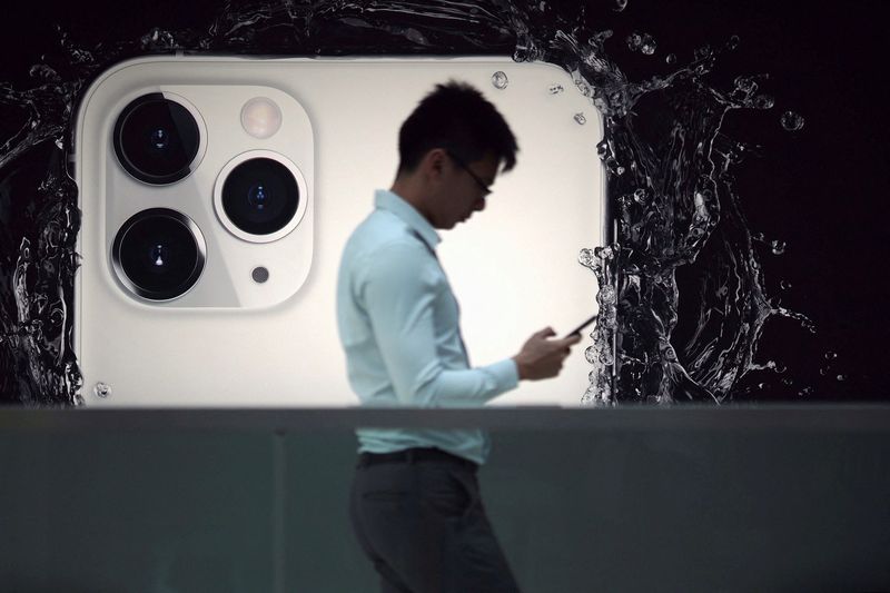 &copy; Reuters 蘋果首次！將在印度組裝16 Pro高端iPhone系列