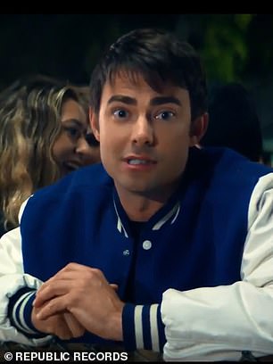 He's back! Mean Girls' Jonathan Bennett (L) resumed his original role as Regina's ex-boyfriend Aaron Samuels