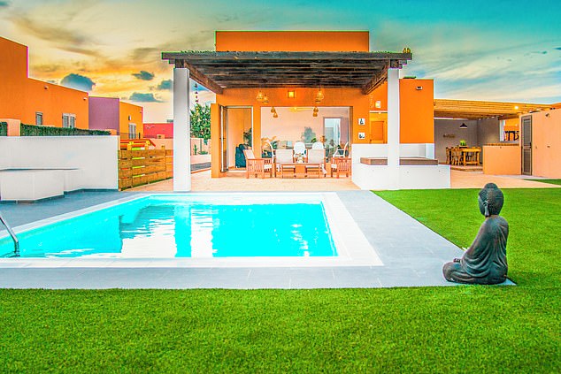 Light-filled Villa Kelu overlooks a famous golf course and has fresh, modern décor