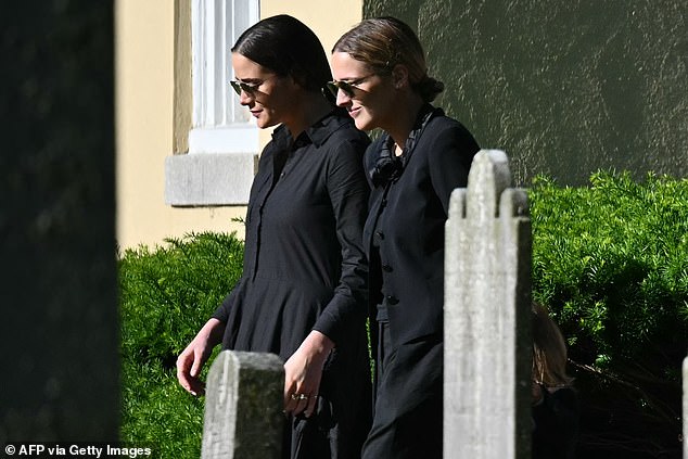 Naomi Biden and Finnegan Biden were among the Bidens paying respect to Beau