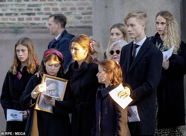 The three daughters of Ari Behn, pictured, mourning their father's death as their mother holds two of her children under her arm