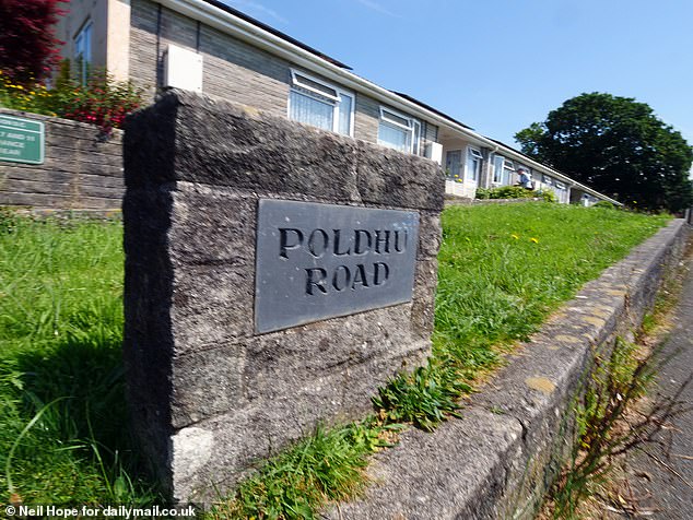 The chaos in happening on Poldhu Road and Cardinnis Gardens area of Liskeard, Cornwall