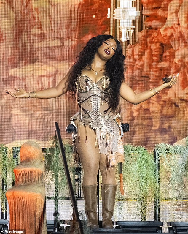 While hoards of festival goers rocked along to the pop punkers set, fans branded American R&B singer SZA's headline performance as the worst ever after a dismal turnout and technical issues plagued her set over on the Pyramid stage