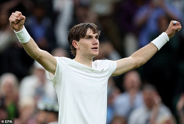 Jack Draper put on quite the stunning tribute act on the day Andy Murray bowed out of SW19