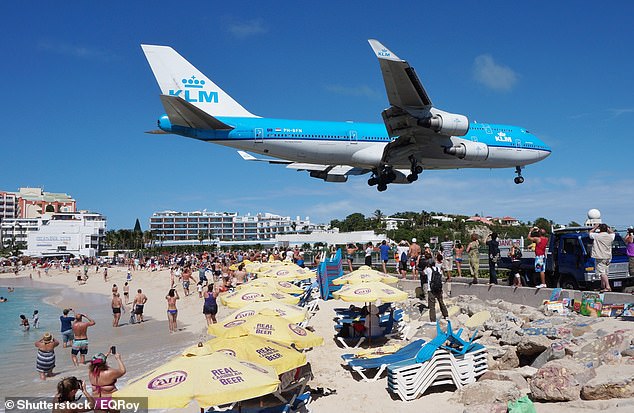 Unsuspecting Sint Maarten tourists will get a shock at Maho Bay as the beach sits right under the Princess Juliana Airport¿s flight path