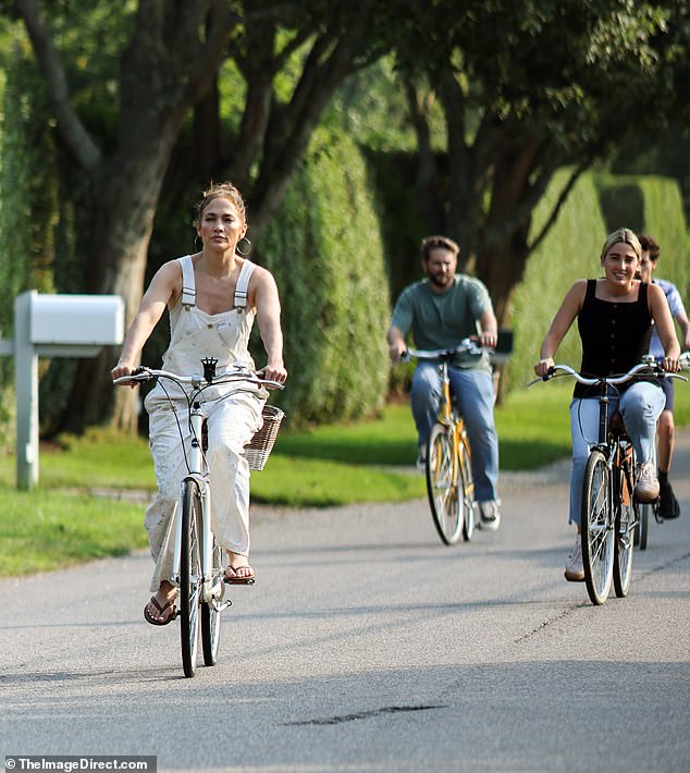 The 54-year-old actress took a ride on a Linus bike in the Hamptons in New York on Tuesday, even as her husband Ben was back in LA amid rumors of an impending divorce