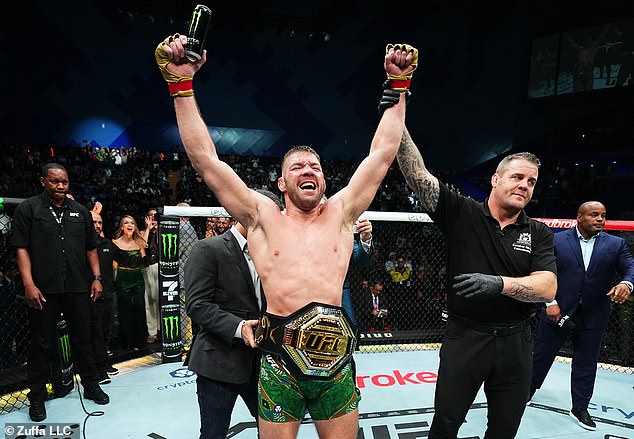 Du Plessis holds a perfect 8-0 record in the UFC since signing with the promotion in 2020