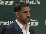 Aaron Rodgers slammed by legendary NFL quarterback over his poor leadership: 'Just hurts me'