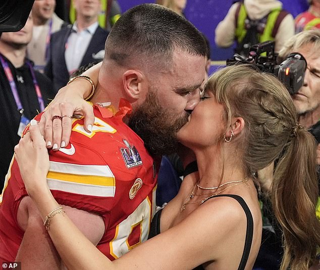 An ex-Chiefs cheerleader revealed Taylor Swift and Travis Kelce's gameday rituals