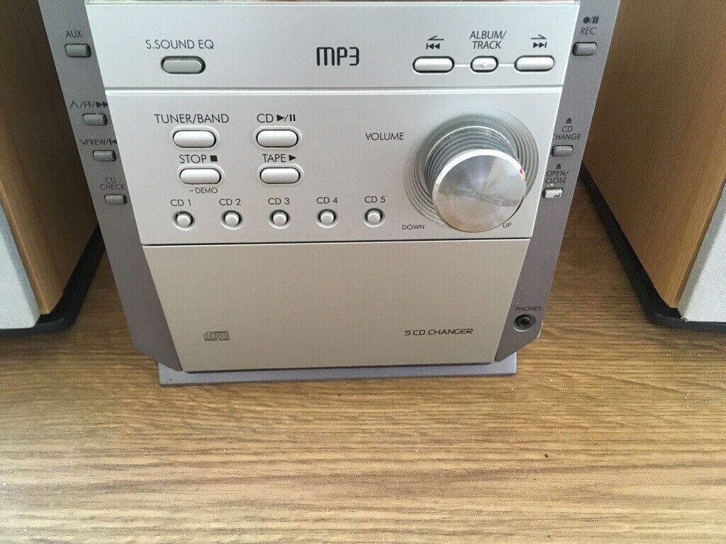 Panasonic 5 CD Changer Cassette