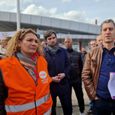 François Ruffin devant l’usine Metex d’Amiens Nord.