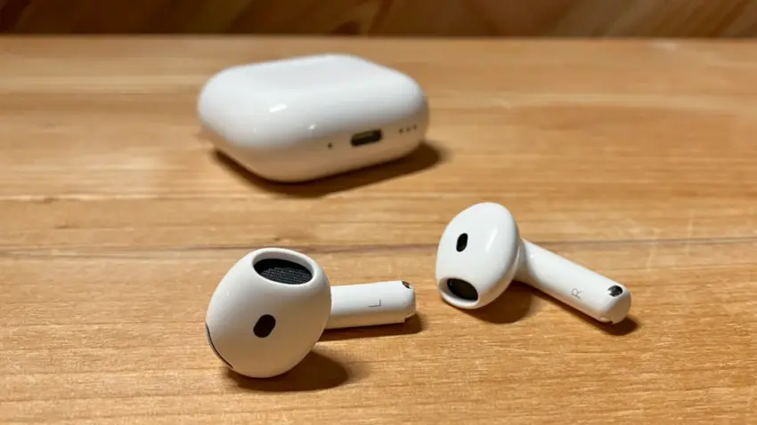 Apple AirPods 4 with ANC