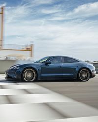 2025 Porsche Taycan Turbo GT