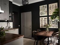 Segundo ela, esse espírito dark invadirá o cômodo na forma de mármore e madeira escuros, dos móveis aos utensílios, e nas paredes pintadas. (Foto: Divulgação)  #cozinhas #kitchen #kitchendesign #color #decoração #decoration