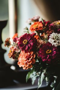 Make your ceremony unforgettable with these 60+ eye-catching zinnia bouquets! These beautiful arrangements are perfect for adding a touch of elegance and charm. Explore the full collection now! #eyecatchingbouquet #zinnias #weddingceremony