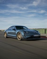 2025 Porsche Taycan Turbo GT