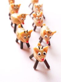 Caramel reindeer candies are the perfect Christmas treat to add to cupcakes and gingerbread houses!