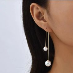 Back In Stock Pretty!! Dangle Earrings With Faux Pearls In Gold. Screw On One Faux Pearl To End. Fayx Pearls Are In White. Perfect As A Gift Or For Yourself. Suitable For All Occasions. Nwt Modern Bridal Earrings, Pretty Dangle Earrings, Red Rhinestone Earrings, Pretty Earrings Dangle, Pearl Bridal Earrings, Bridesmaid Pearl Earrings, Bridal Details, Silver Pearl Earrings, Bridesmaid Pearls