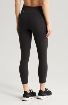 10019147 Compressive Leggings With Functional Pockets, Fitted Athleisure Activewear With Functional Pockets, Athleisure Activewear With 4-way Stretch And Hip Pockets, Sports Leggings With Side Pockets And 4-way Stretch, Fitted Activewear With Functional Pockets For Yoga, Functional Compressive Activewear With Hip Pockets, 4-way Stretch Activewear With Side Pockets For Running, Fitted Activewear For Yoga With Functional Pockets, Athleisure Yoga Leggings With Pockets