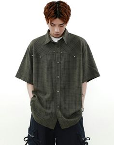 Embrace the laid-back sophistication with our Oversized Plaid Button-Up Short Sleeve Shirt, an essential for the style-conscious. Crafted from pure cotton, this shirt boasts a relaxed fit and a timeless plaid pattern, ensuring both comfort and a touch of classic allure. The short sleeves and button-up design balance casual ease with sharp, effortless style, catering to a range of social settings and personal tastes. Perfect for off-duty days or casual weekends, pair this versatile piece with you Shirt Over T Shirt Outfit Men, Vintage Mens Shirts, Short Sleeve Flannel Outfits Men, Plaid Button Up, Baggy Button Up Shirt, Green Flannel Outfit Men, Green Flannel Outfit, Short Sleeve Shirt Outfit, Button Shirt Outfit