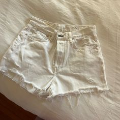 Rag&Bone High Rise Jean Shorts- 27 - Never Worn - Not Tight Around Thighs - Fits A 27/28 High Waist White Bottoms With Built-in Shorts, Trendy White Shorts With Short Leg, Trendy White Shorts With Short Legs, Chic High Rise White Shorts, Trendy White Short Leg Shorts, Chic White High Rise Shorts, White Bottoms With Built-in Shorts, High-waisted White Bottoms With Built-in Shorts, White Bottoms With Built-in Shorts, Short Length