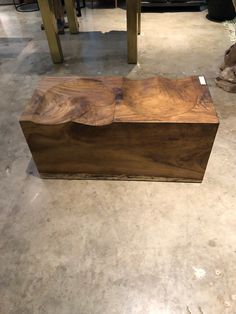 ARKA Living Solid Live edge wood bench with metal base, beautiful solid wood block love bench Love Bench, Block Bench, Luxury Farmhouse, Modern Primitive, Live Edge Bench, Acacia Tree, Home Luxury, Primitive Home, Live Edge Wood