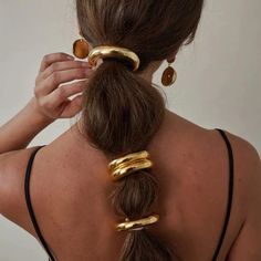 Introducing the Roxy Hair Tie - the perfect way to make a statement with your hair! Elevate your look with a touch of gold or silver, adding some pizazz to your locks. Who says hair accessories have to be boring? Go for the gold and stand out from the crowd! Gold Headband Hair Accessories For Gifts, Style Ponytail, Diy Deodorant, Hair Tie Accessories, Hair Cuffs, Cuff Jewelry, Natural Lip Balm, Hair Accessories Gift, Metal Hair