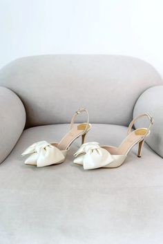 Ivory Bow Wedding Sandals With Slingback, Bridal Shoeswith Pointy High Heels and Closed Pointy Toe From Satin, Slingback Wedding Pumps - Etsy Ukraine Pointy High Heels, Heels Closed Toe, Bow Wedding, Wedding Pumps, Bridal Heels, Wedding Bows, Wedding Sandals, Shoe Inspo, Womens Wedding Shoes