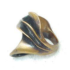 Awesome Vintage Brass Oversized Brutalist Ring. Metal Is Folded, Creating An Organic, Yet Modern Look. Measures Close To 1.2" High. Unsigned. In Excellent Vintage Condition. Size 6.5. Brutalist Ring, 5 Rings, Ring Metal, Jewelry Vintage, Womens Jewelry Rings, Vintage Brass, Vintage Gold, Vintage Ladies, Vintage Jewelry