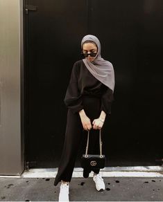 Hijab Black, Mode Hijabi, Street Hijab Fashion, Hijab Outfits