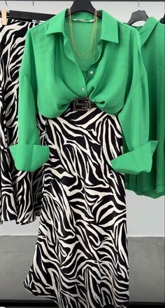 Skirt And Chemise Outfit, Zebra Dress Outfit Classy, Animal Print Office Outfit, Lunch Outfits Spring, Urban Work Outfits Women, Colourful Business Outfit, Zebra Skirt Outfit Ideas, Zebra Print Skirt Outfit, Zebra Clothes