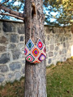 "I crochet grandmother's knitted bags for you. This wonderful crochet bag is the perfect accessory for your summer and winter outfit. Summer is so close and the sun is shining everywhere, it's time for summer fashion :) -This wonderful crochet bag is the perfect accessory for your summer winter outfit. -Soft and bright colors in adorable granny square shape. -The crochet bag has enough space for all your belongings :) -Entirely handmade crochet by me after my own design. -The crochet bag is a gr Hobo Bag Crochet, Daisy Bags, Summer Beach Bag, Bohemian Bag, Coat Of Many Colors, Retro Bags, Crochet Daisy, Bohemian Bags, Knitted Afghans