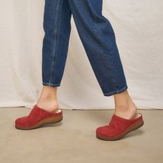 Step into simple support with Mariella. This open back clog will support you around the house or around town. Dansko Clogs Outfit, Red Clogs, Teacher Shoes, Clogs Outfit, Mary Jane Clogs, Dansko Clogs, Fall Lookbook, Shoe Shine, Clog Sandals