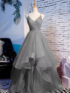 Material: Tulle Color: Grey  Hemline: Floor Length  Back Details: Lace-up Dress Number: #S5GB Delivery times: Processing time:    2-3 weeksShipping time:       3-5 working days Custom Measurements For custom size, please leave us the following information in the order notes when you check out, and please have a look ou Party Dress Formal, डिजाइनर कपड़े, Grey Prom Dress, Long Party Dress, Classy Prom Dresses, Prom Dress Inspiration, Cute Prom Dresses, Bridesmaid Dresses Online, Pretty Prom Dresses