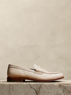 Relaxed Pinstripe Linen Blazer | Banana Republic Dress Shoes Flats, Dressy Hats, Timeless Shoes, Gorgeous Leather, Leather Dress Shoes, Penny Loafer, Only Shoes, Dress Shoes Womens, Spring Shoes