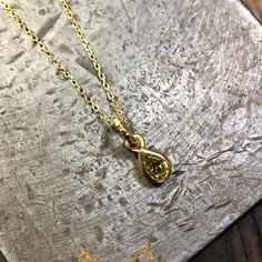 Green tourmaline gold-plated pendant. The necklace and the pendant are made in gold-plated silver. Material: vermeil, gold-plated silver Stone: green tourmaline Necklace:45cm Do not hesitate to check my Instagram as well: https://www.instagram.com/atelier_tiuh/ To go back to my shop: https://www.etsy.com/shop/AtelierTiuh?listing_id=780035814&ref=shop_overview_header Gold Sterling Silver Oval Pendant Birthstone Necklace, Gold Briolette Birthstone Necklace Fine Jewelry, Gold Plated Emerald Necklace Fine Jewelry, Gold Briolette Birthstone Necklace In Fine Jewelry Style, Gold Emerald Necklace With Delicate Chain, Fine Jewelry, Gold Briolette Birthstone Necklace In 14k Gold, Gold Briolette Birthstone Necklace, Gold Plated Emerald Necklace In Fine Jewelry Style, Fine Jewelry Gold Emerald Necklace With Delicate Chain