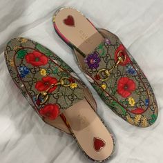 Gucci Princetown Loafers Size 37 Gucci Princetown, Gucci Slides, Shoes Gucci, Gucci Shoes, Mule Clogs, Mules Shoes, Limited Time, Clogs, Slides