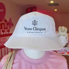 Sip, sip, hooray! These Veuve Clicquot Bucket Hats are the perfect accessory for a boat day full of popping champagne! Trendy White Mini Hat For Party, Veuve Clicquot Glasses, Veuve Bottle Painting, Veuve Painted Bottle, Veuve Clicquot Accessories, Decorated Veuve Bottle, Popping Champagne, Bucket Hat White, Boat Day