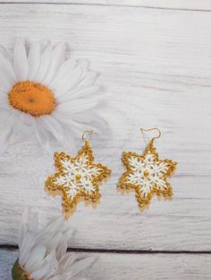 Crochet Snowflakes, Winter Outfits For Work, Delicate Earrings, Beautiful Gifts, Etsy Jewelry, Handmade Clothes, Chandelier Earrings, Shopping Mall, Christmas Outfit