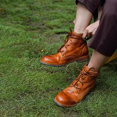 Retro Horse Leather Martin Boots For Women Sweet and Cool Ankle Boots in Black/Brown/Coffee Brown Oiled Leather Lace-up Boots With Round Toe, Casual Brown Vegetable-tanned Leather Shoes, Brown Plain Toe Martin Boots For Fall, Brown Closed Toe Martin Boots With Leather Sole, Brown Closed Toe Leather Shoes For Outdoor, Brown Leather Closed Toe Shoes For Outdoor, Brown Martin Boots With Leather Sole And Flat Heel, Brown Lace-up Boots With Leather Footbed, Brown Oiled Leather Lace-up Boots