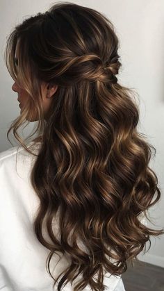 Wedding Hairstyles Thick Brown Hair, Hairstyles Wavy Hair Medium Wedding, Bridal Hair Based On Dress, Brunette Wavy Hairstyles, Bridesmaid Summer Hairstyles, Hairstyles For Weddings Half Up Half Down, Bridesmaid Hairstyles Half Up Half Down Braid Medium Lengths Long, Bridal Hair Half Up Half Down Brunette, Soft Romantic Curls Wedding