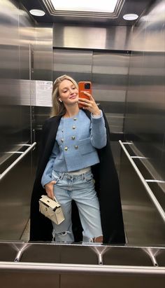 Blazer Winter Outfit, Bella Hadid Outfits, Model Inspo, Autumn Outfit, College Outfits, Winter Outfit, Blue Fashion, Work Outfit